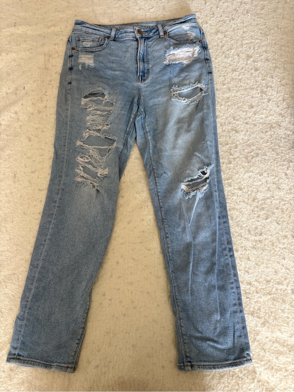 American Eagle Outfitters Light Wash Ripped Boyfriend Jeans